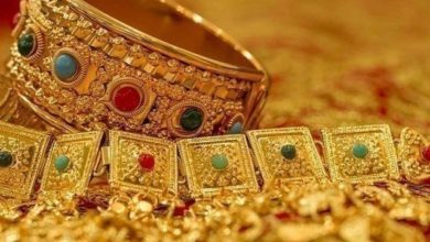 Gold prices rose in the global and local markets