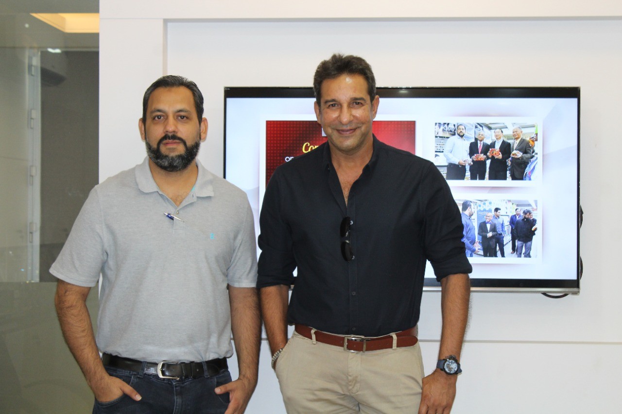 Naheed.pk welcomes Wasim Akram as its brand ambassador