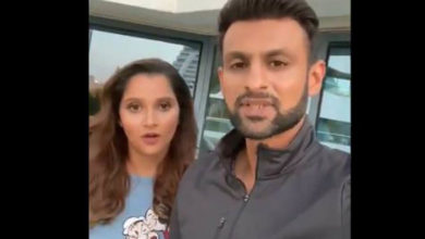 New Year's Greetings from Shoaib Akhtar and Sania Mirza