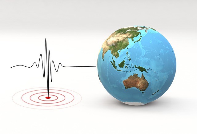 Quake rocks Pakistan; Damages Unknown Yet