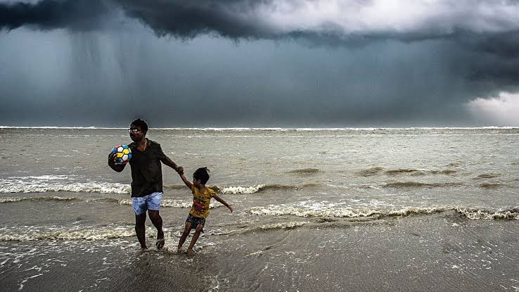 Cyclone Asna Moves Away Under Abdullah Shah Ghazi's Protection