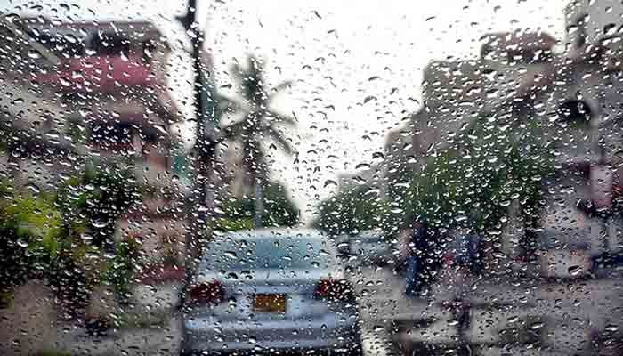 Karachi to Experience Scattered Rain Amidst Hot and Humid Conditions