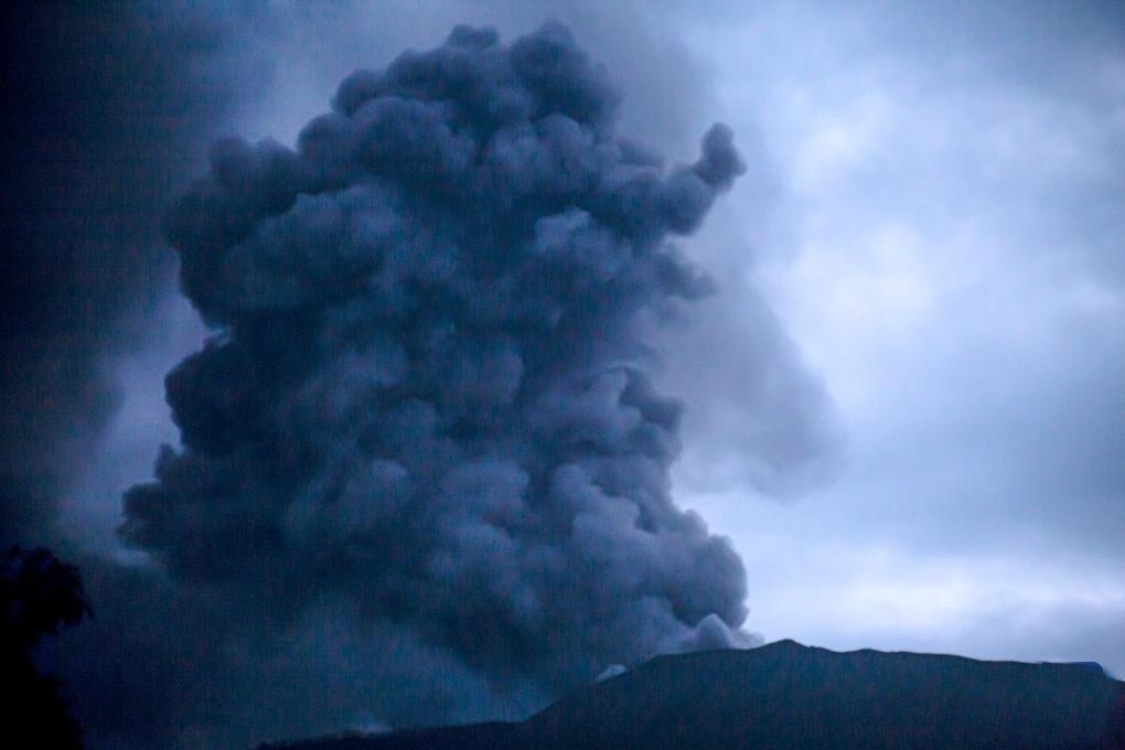 Earthquake Triggers Shiveluch Volcano Eruption in Russia's Kamchatka