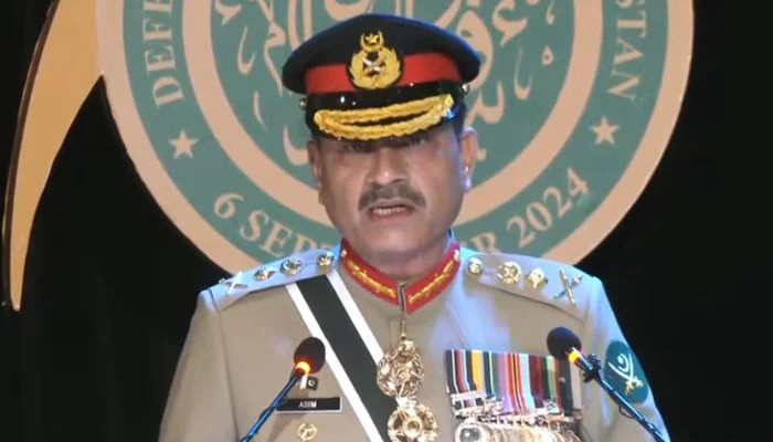 Army Chief Honors Martyrs on Defence at GHQ