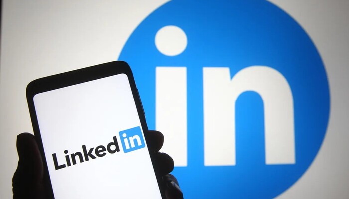 LinkedIn Faces Backlash Over Use of User Data to Train AI