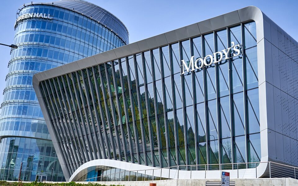 Moody's Upgrades Ratings of Five Major Pakistani Banks