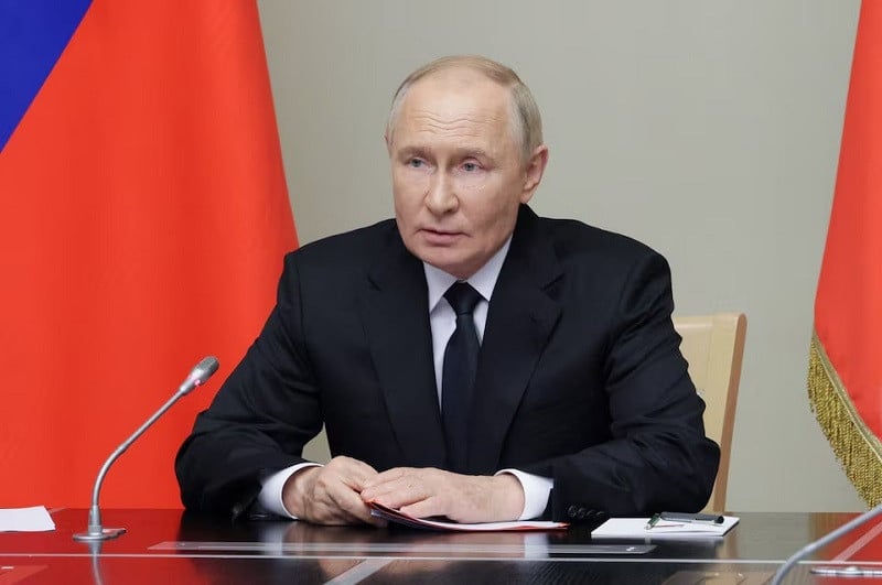 Putin Warns West on Ukrainian Weapons Use