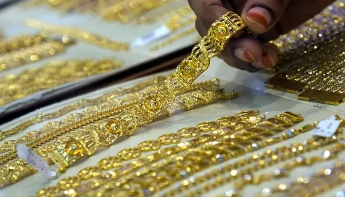 Gold Prices Continue to Decline