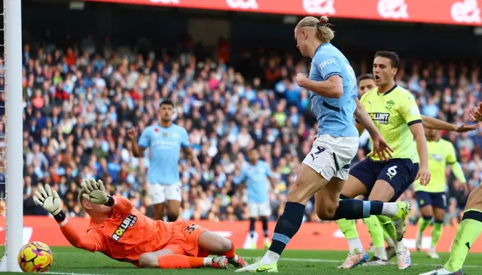 Manchester City Seizes Top Spot with 1-0 Win