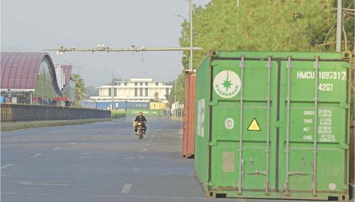 PTI Protest in Lahore: Government Seals Minar-e-Pakistan, Arrests 600 Workers