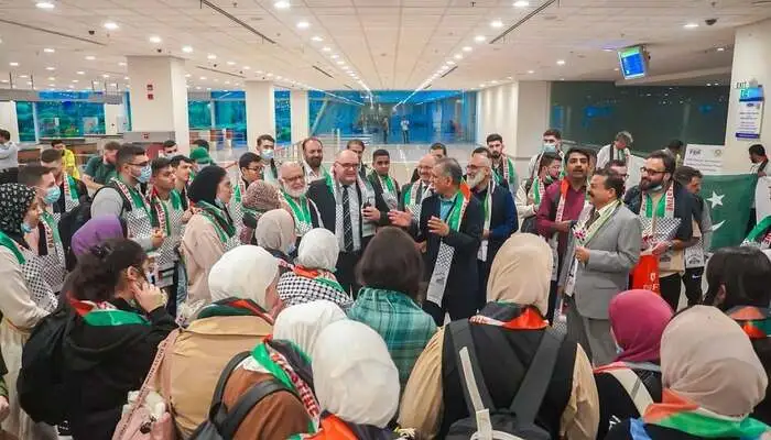 64 Palestinian Students Arrive in Pakistan to Resume Studies