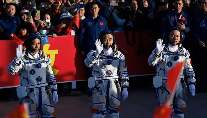 China's Youngest Astronaut Crew Reaches Space