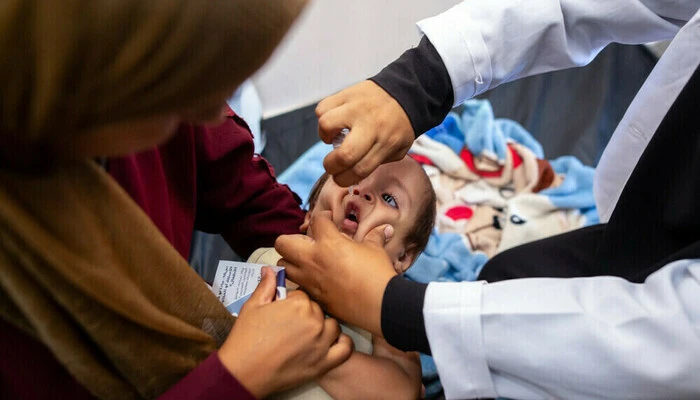 Gaza Polio Vaccination Centre Hit, Six Injured