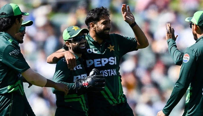 PAK vs AUS Rauf's Fifer Restricts Australia, Pakistan Chases Target of 164