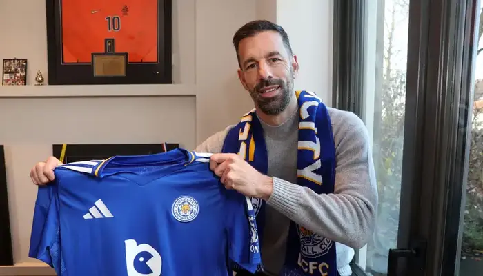 Ruud van Nistelrooy Takes Charge of Leicester City