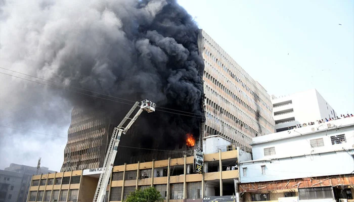 Fire at Rimpa Plaza in Karachi Doused After Hours of Efforts