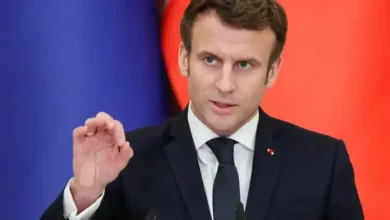 Macron Scrambles to Name New Prime Minister Amid Political Crisis