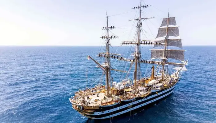 World’s Most Beautiful Ship ‘Amerigo Vespucci’ Arrives in Karachi 1 World’s Most Beautiful Ship ‘Amerigo Vespucci’ Arrives in Karachi