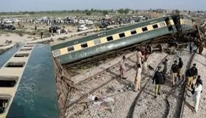 Karachi-Bound Shalimar Express Derails Near Lahore