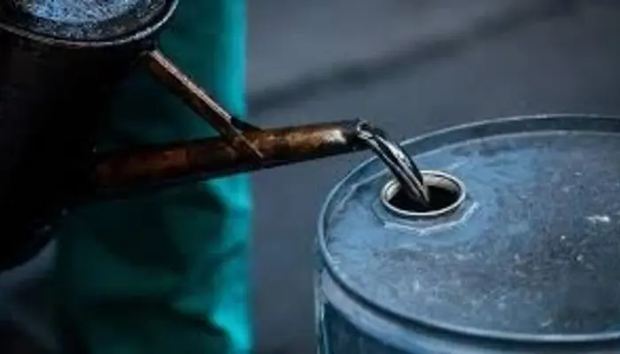 Oil Prices Surge Amid Fears of Russian Supply Disruptions