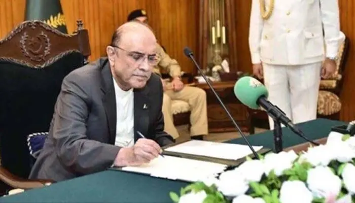 Zardari Approves Controversial PECA Amendment Despite Media Protests