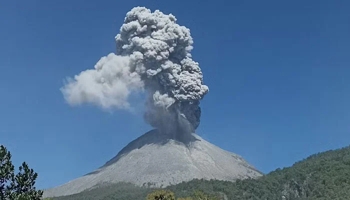 Hundreds Evacuated as Mount Ibu Volcano Erupts in Indonesia