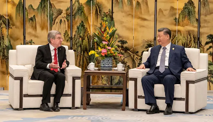 IOC President Thomas Bach Meets Xi Jinping at Asian Winter Games