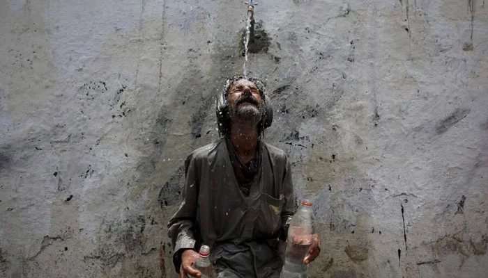 Karachi Heatwave Alert City Braces for Soaring Temperatures This Week