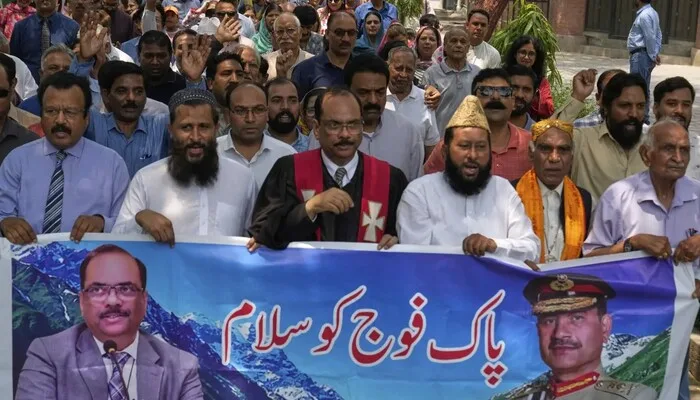Ceasefire in Kashmir Under Strain After Fresh India-Pakistan Clashes