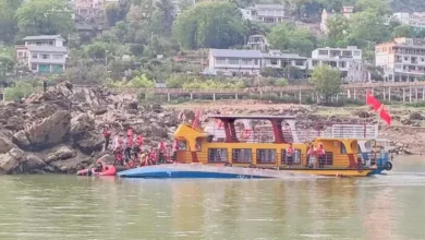 China Tourist Boat Accident Leaves 10 Dead