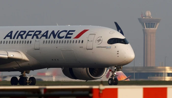 Foreign Airlines Resume Use of Pakistani Airspace, Except Air France
