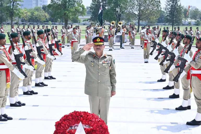 Top Military Leadership Extends Eid ul Adha Greetings to Nation