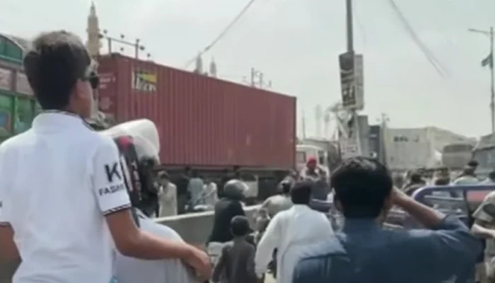 Karachi Loadshedding Protest Ends After 16-Hour Standoff
