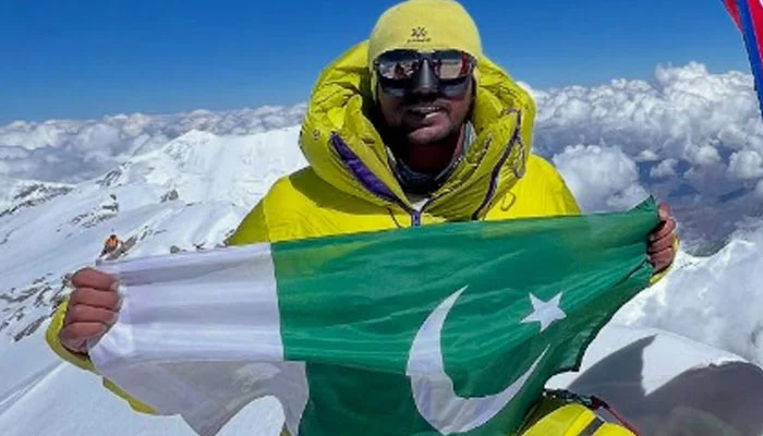 Sajid Sadpara Scales Dhaulagiri Without Oxygen