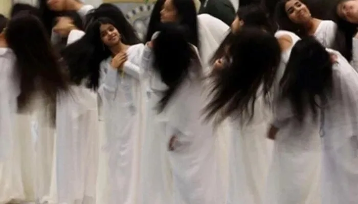 Trump's UAE Visit Revives Interest in Traditional Al-Ayyalah Dance
