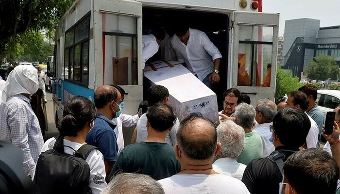 Air India Crash US Investigators Join Probe as Families Await Victims' Bodies