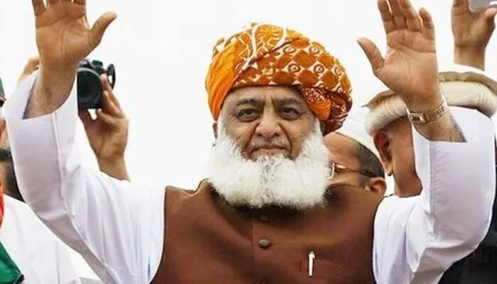Fazlur Rehman Urges Govt to Back Traders