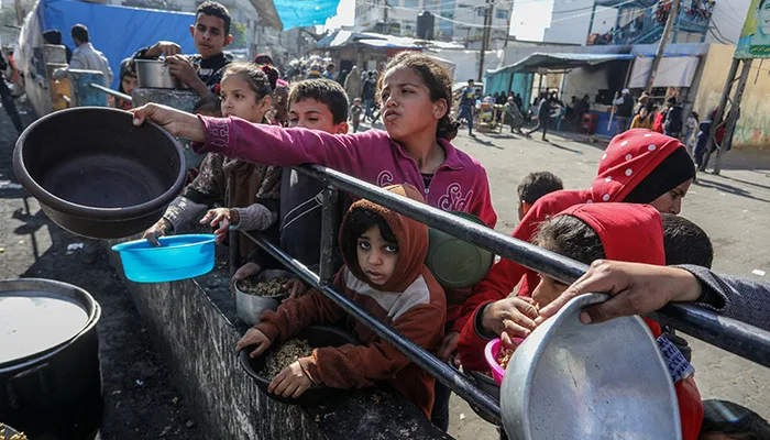 Israeli Fire Kills 13 in Gaza, Including Six Near US-Backed Aid Centre