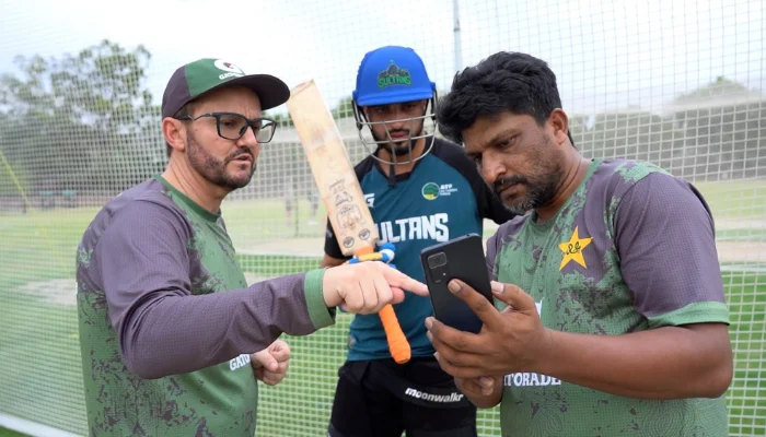 Mike Hesson’s Vision Pakistan Must Play with Pride