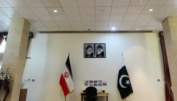 Pakistan Recalls Non-Essential Diplomats from Iran Amid Tensions