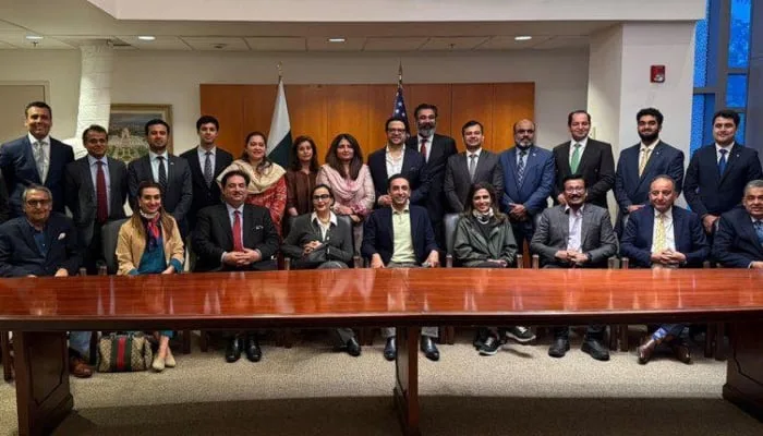 Pakistani Delegation Wraps Up US Visit, Arrives in London