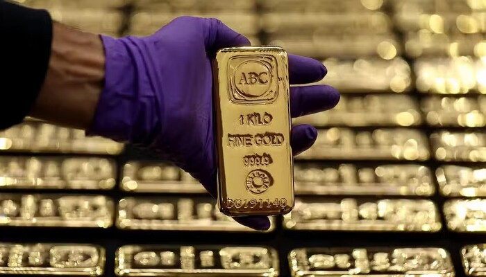 Gold Price Plunges by Rs. 8,500 Per Tola in Three Days