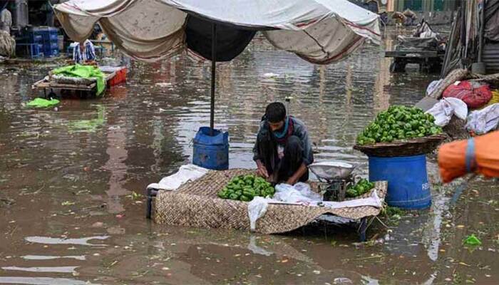 Heavy Rain Causes Power Outages, Floods in Lahore and Other Cities