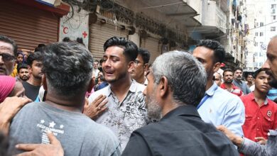 Karachi Building Collapse 27 Dead as Search for Victims Continues in Lyari