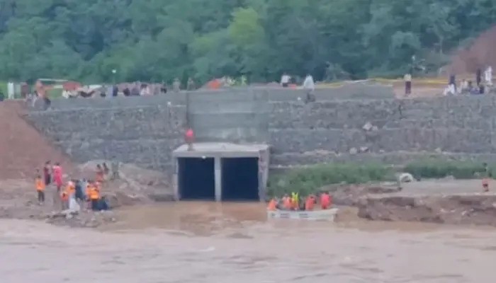 Localised Flooding Feared Amid Rain in Northern Pakistan