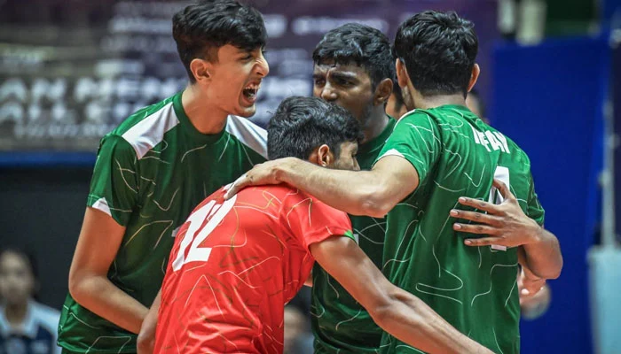 Pakistan Beats Indonesia and Storms Into the Semis