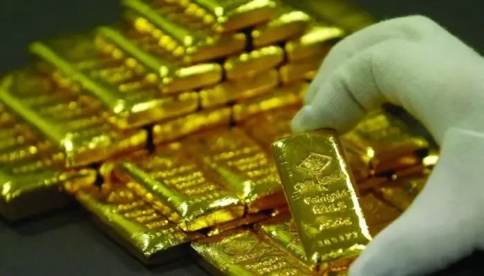 Gold Prices Fall Sharply in Local and Global Markets