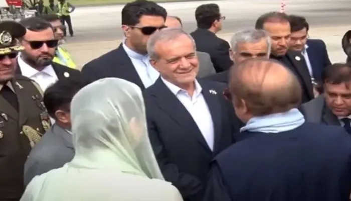 Iran’s President Begins Key Visit to Pakistan Amid Trade Push