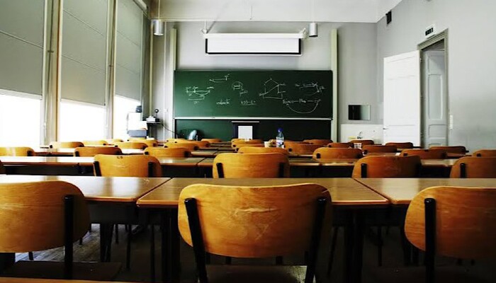 Lahore Cracks Down on Defiant Private Schools