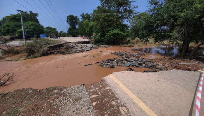 Pakistan Diverts Floodwaters to Save Jhang as Monsoon Intensifies